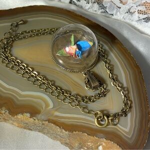 RARE VINTAGE BUBBLE WITH ORIGAMI PAPER CRANE INSIDE,NECKLACE